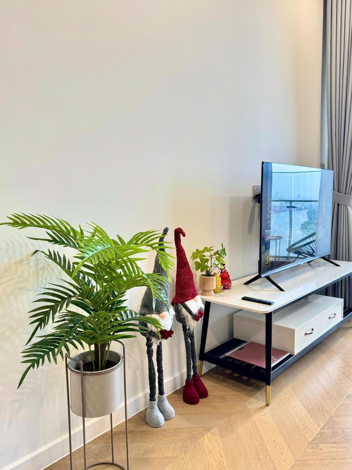 Lumiere Riverside Heera Stay Apartment *